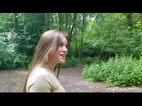 ❤️ Mhol mé d'Evelina go ndéanaimid fuck in áit phoiblí! Dúirt sí go raibh. Ansin fucked mé léi sa asal agus cum ina bhéal. Ansin pissed sí í féin. ❤❌ Fucking linn