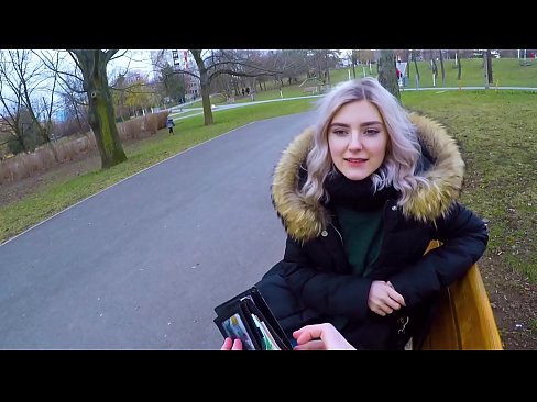 ❤️ Shlogtar cum te strainséir ar airgead - blowjob sa pháirc le Eva Elfie ❤❌ Fucking linn